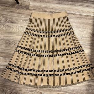 Emma & Posh Tan and Black A-Line Skirt – Medium